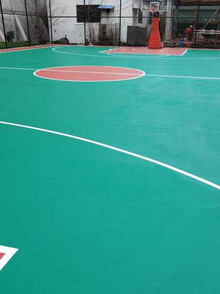 邯郸 球场长期使用易出现地面开裂